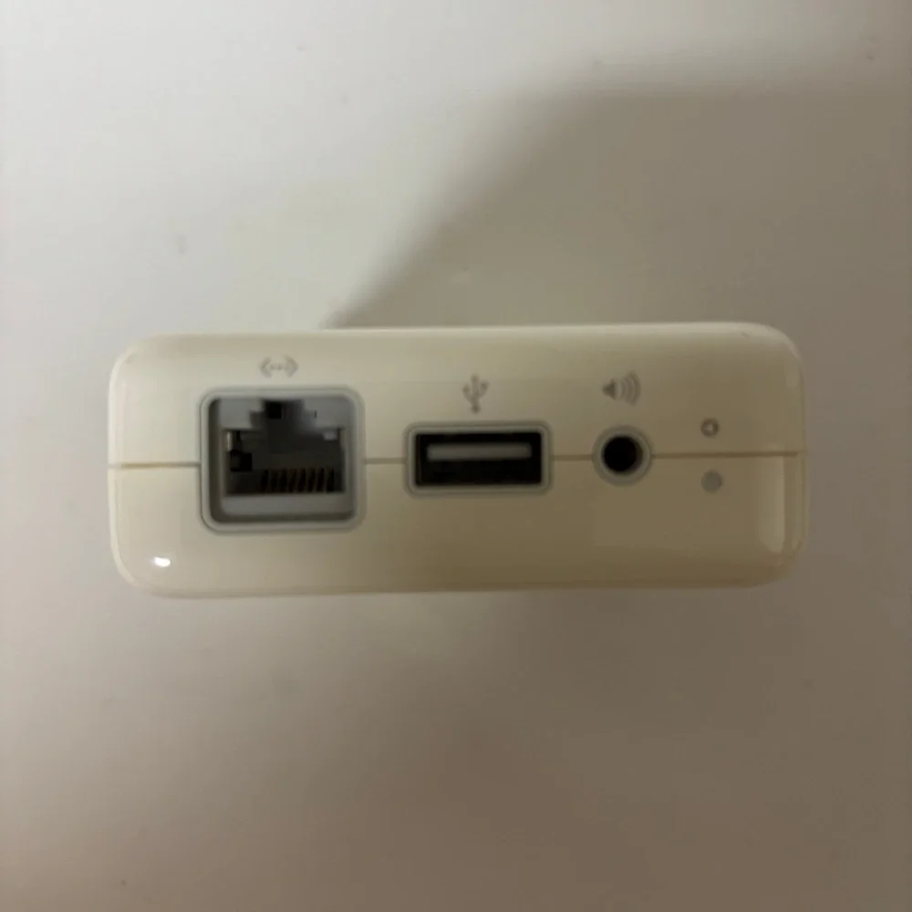 Apple AirPort Express Base Station A1264 802.11n Wi-Fi /Airplay Audio Reciever